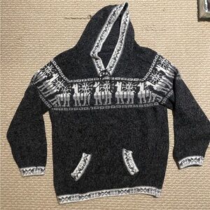 Alpaca Gray Patterned Sweater - Ladies Large